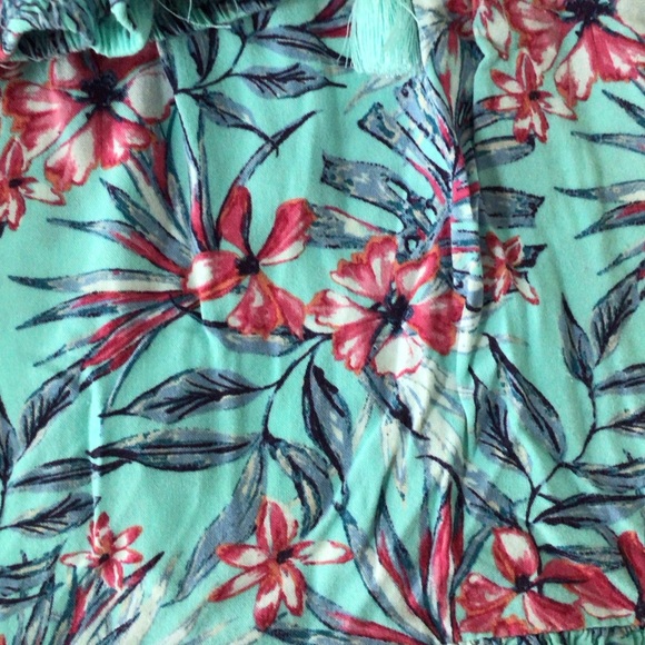 1st Kiss Kids Floral Set - Teal and Red - Picture 4 of 4